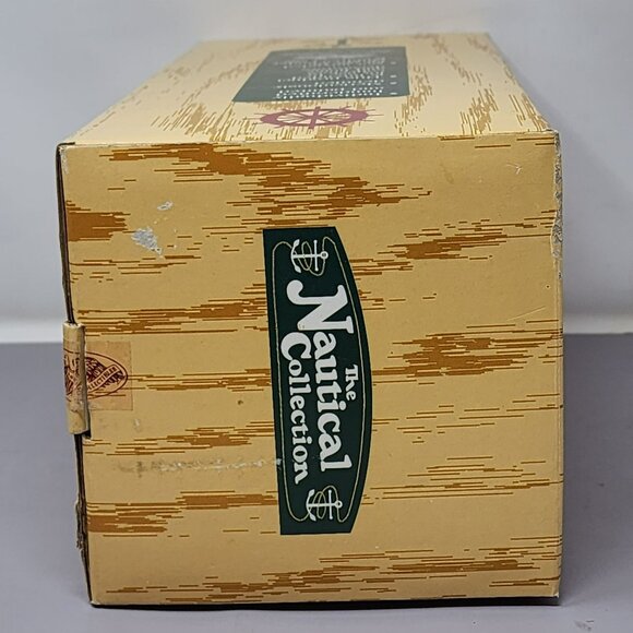 Heritage Mint Nautical Collection 13"‎ Candy Cane Lighthouse Decorative Figurine - Picture 15 of 16